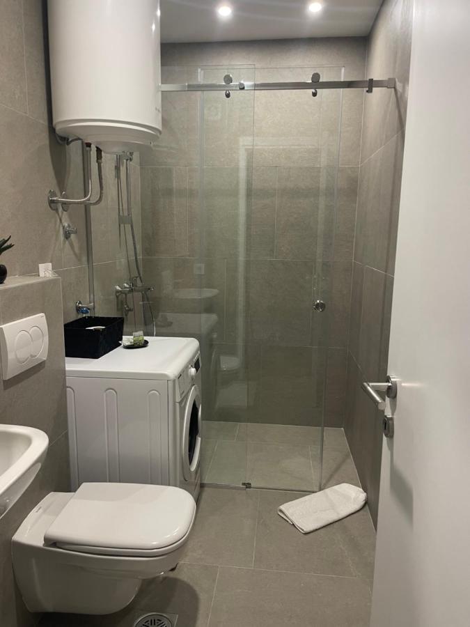 Leo Lux 2 Apartment นิส ภายนอก รูปภาพ